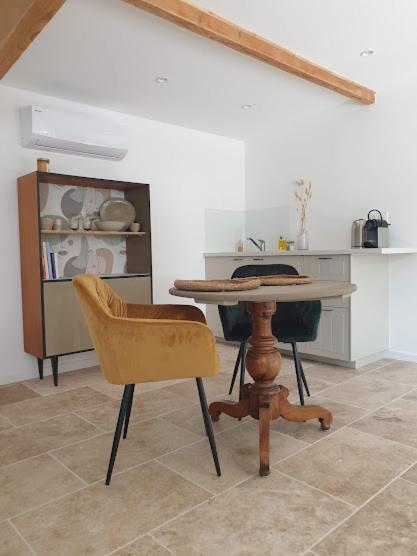 Mas Des Muses Bed & Breakfast LʼIsle-sur-la-Sorgue Eksteriør bilde